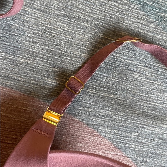 Victoria's Secret Mauve Smooth Contour Bra - Picture 10 of 10